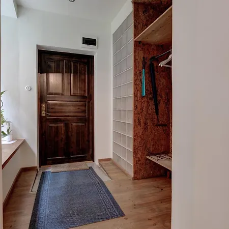 Appartement Rustic Home, Gildi Str