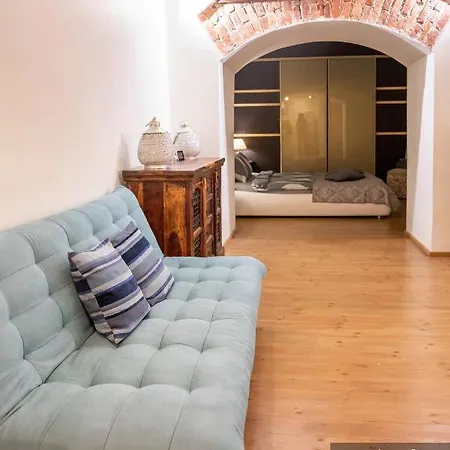 Rustic Home, Gildi Str Appartement